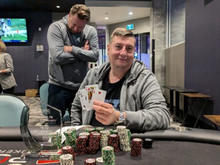 Ryan Comely Wins PLO Big Bounty for $7,532 plus 8 Bounties