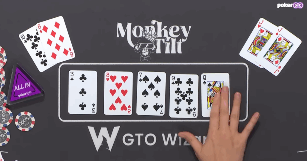 Vinny wins both runouts against Peter for a pot of 468,000
