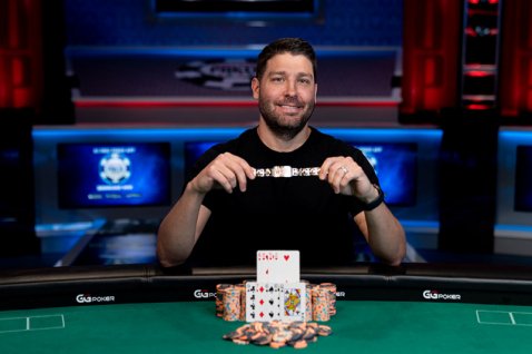 Jeremy Ausmus Denies Hellmuth and Negreanu of Bracelet