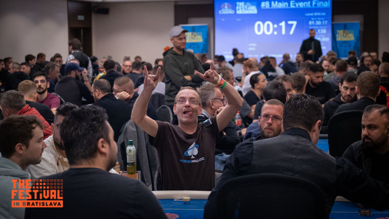 Join PokerPro Team: Searching for an Experienced Content Writer for the Spanish Department