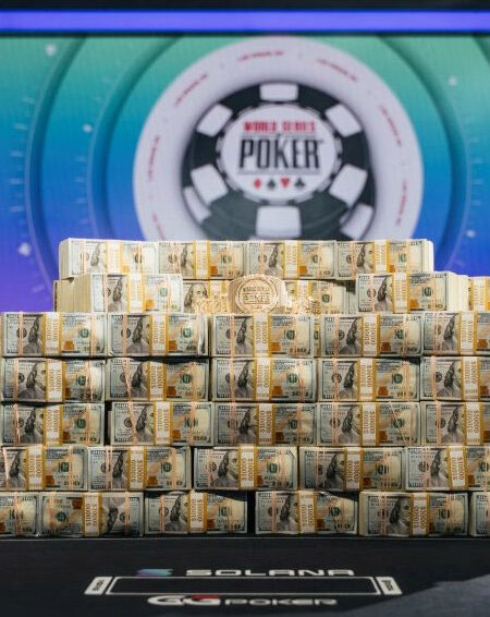 Ryuta Nakai Leads Heading into Day 2 of WSOP Main Event; Bracelet Winners and Reigning Champion in the Mix